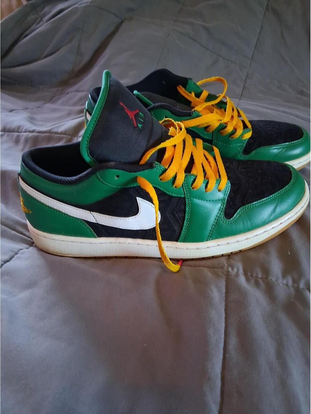 Size 12 - Air Jordan 1 SE Low Christmas No Soles
